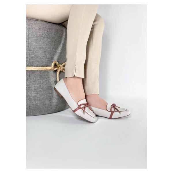 Mocassim Off White com Laço Caramelo - Imagem 5