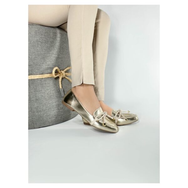 Mocassim Rasteiro Ouro Light com laço - Imagem 5