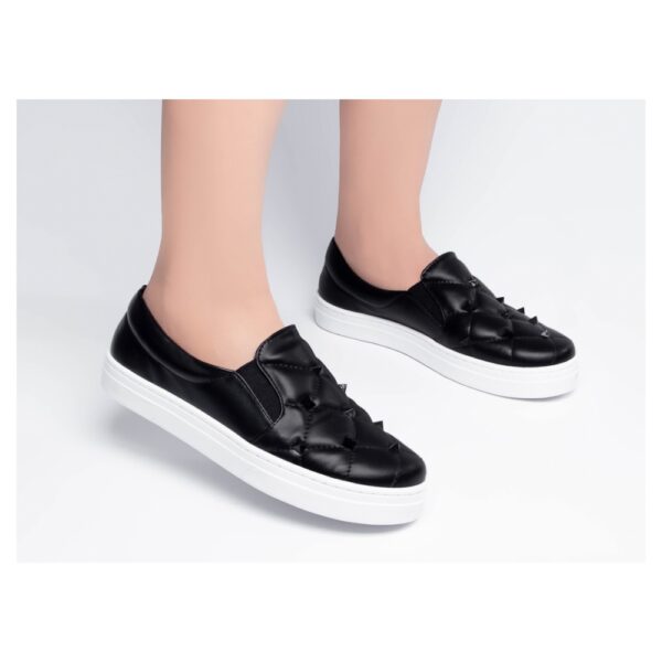 Tênis Feminino Preto com Spikes - Imagem 5