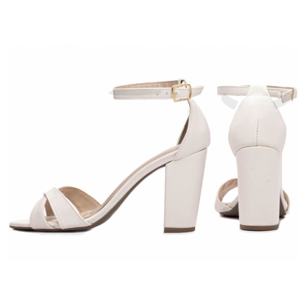 Sandália Feminina Off White com Tanoleira Salto Médio - Imagem 2