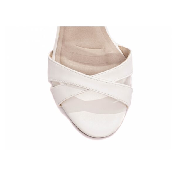 Sandália Feminina Off White com Tanoleira Salto Médio - Imagem 4