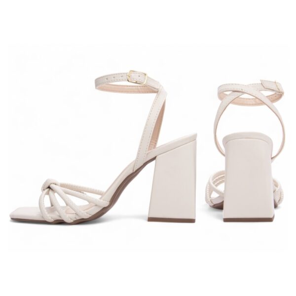 Sandália Off White Salto Grosso - Imagem 2
