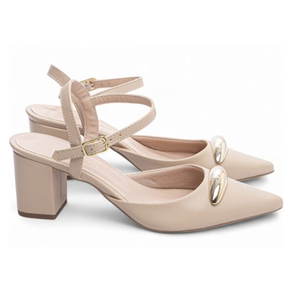 Scarpin Bege Fivela de ajuste na cor Dourado - Imagem 4